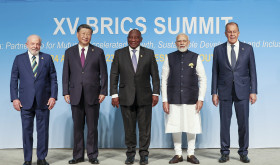  Left to right: Brazilian President Luiz Inacio Lula da Silva, Chinese President Xi Jinping, South African President Cyril Ramaphosa, Indian Prime Minister Narendra Modi and Russian Foreign Minister Sergey Lavrov pose for the group photo at the 15th BRICS Summit, August 23, 2023 in Johannesburg