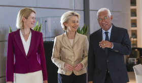 Estonia's Prime Minister Kaja Kallas, left, European Commission President Ursula Von der Leyen and former Portuguese Prime Minister Antonio Costa, right, attend a meeting at Brussels Airport, Brussels, Belgium, Friday June 28, 2024.